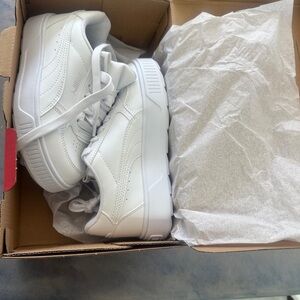 Puma White Sneakers Classic Minimalist Design